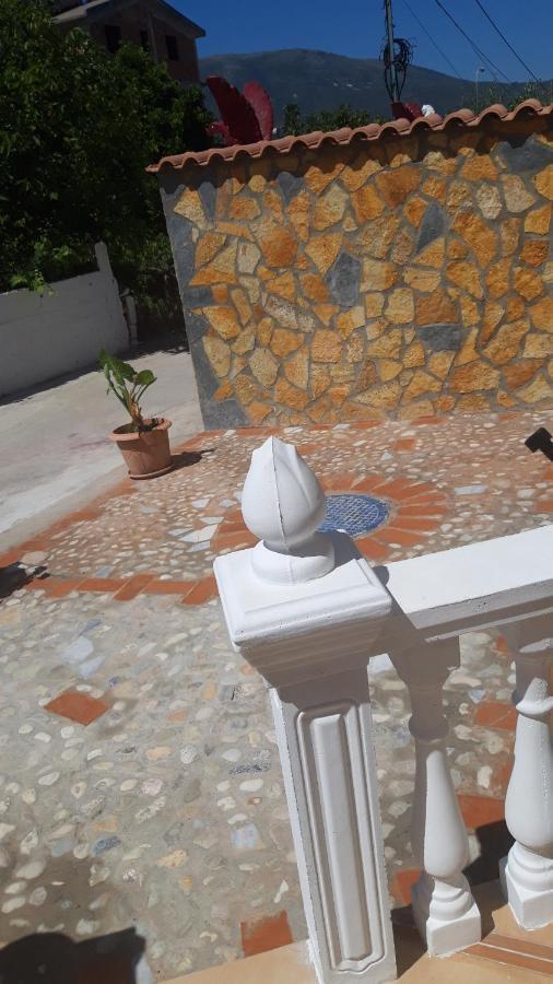 Villa Fredi Orikum Exterior foto